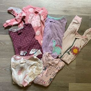 ✨LOT OF 6✨ 18 months baby girls pajamas - Carter’s VERY gently used, EUC